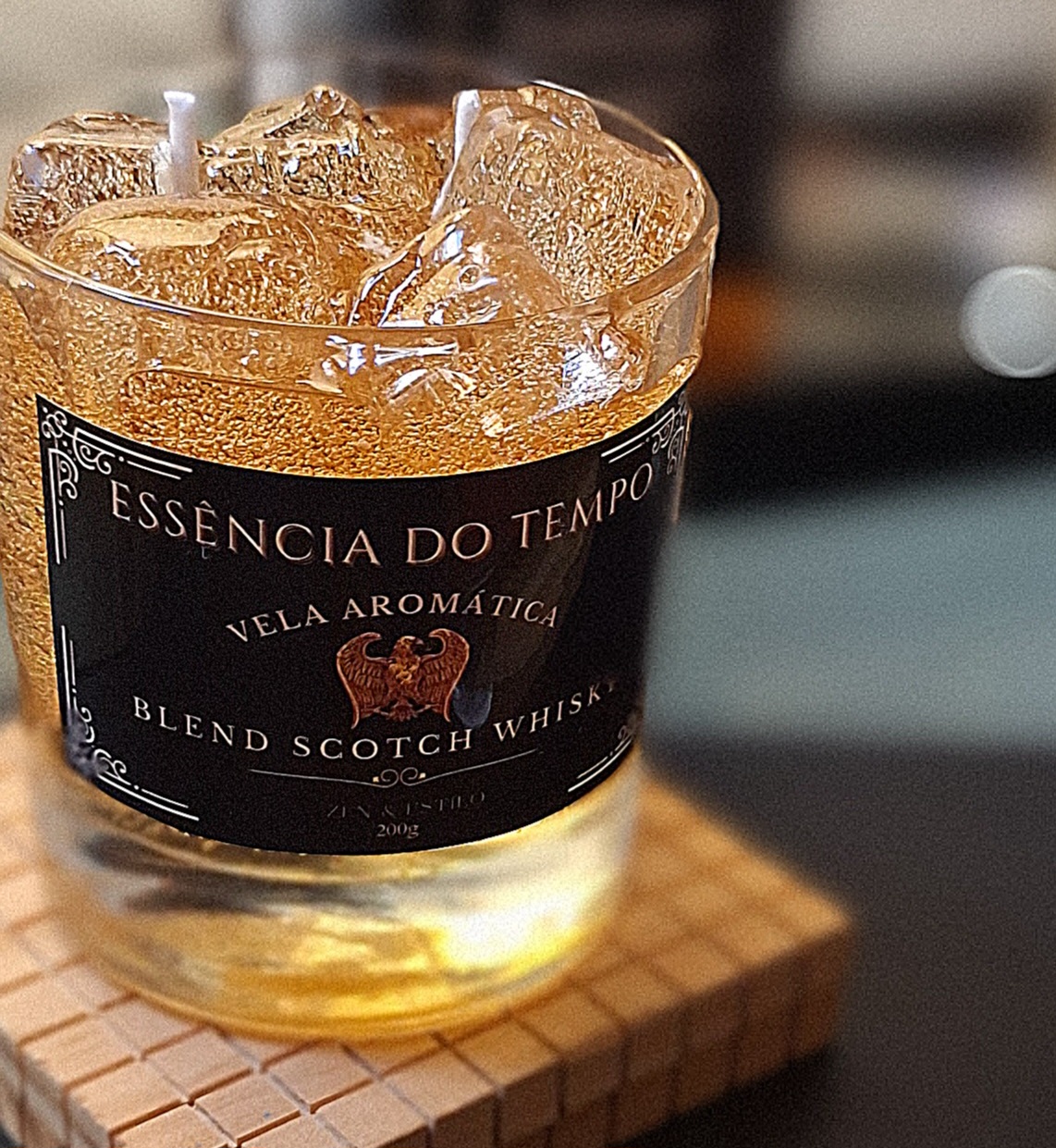 Vela Aromática Masculina de Whisky – Essência do Tempo