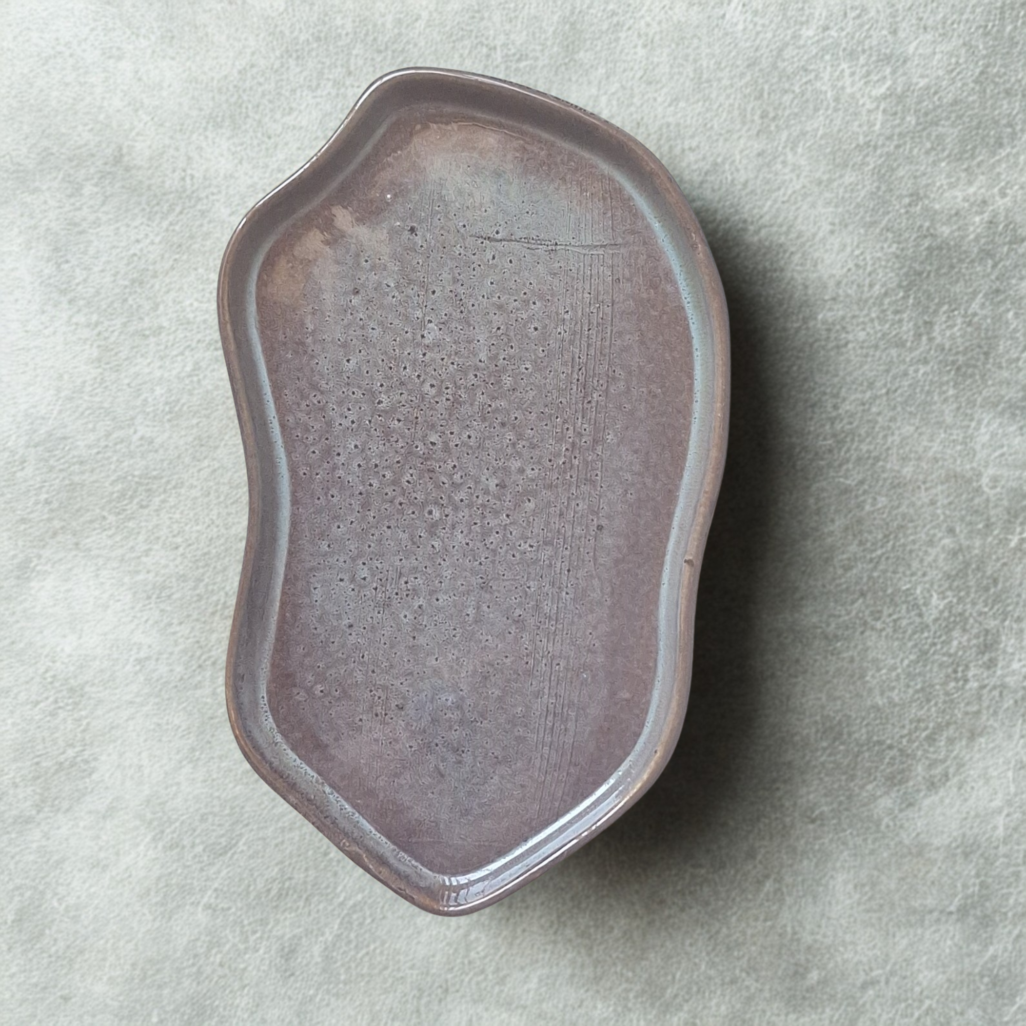 Bandeja Artesanal em Cerâmica Orgânica - Zen & Estilo