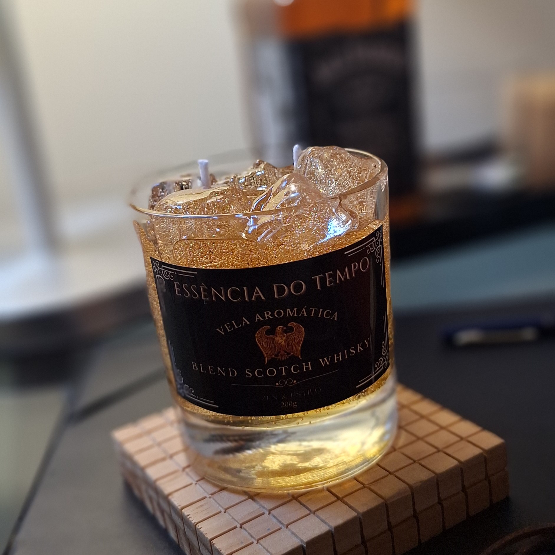 Vela Aromática de Whisky - Essência do Tempo 200g - Imagem 3