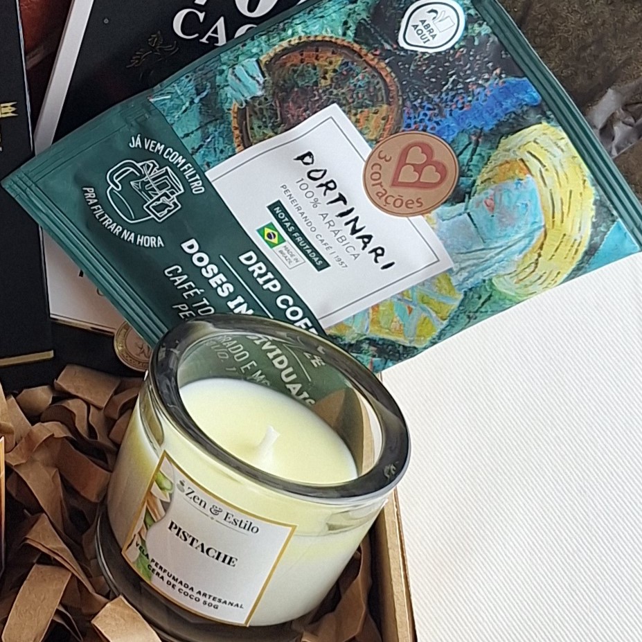 Kit Presente Café & Estilo - Velas, Café, Caderno, Caneta, Lindt e Caixa Madeira - Imagem 3