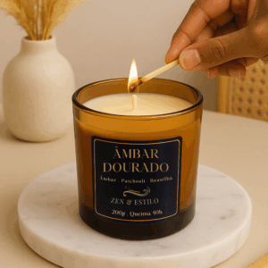 Vela Aromática Âmbar Dourado - Patchouli | Baunilha | Bergamota | Musk | Âmbar Zen & Estilo